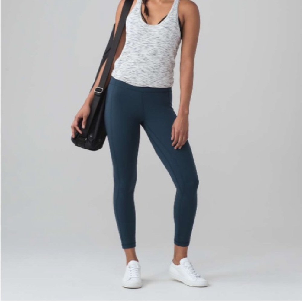Lululemon Pushing Limits 7/8 Tight (Nulu 25")
Jaded